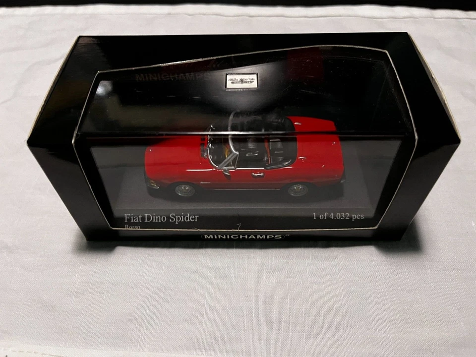 Fiat Dino Spider 1972 Red 1:43 Minichamps (400121430) - Immagine 2 di 4