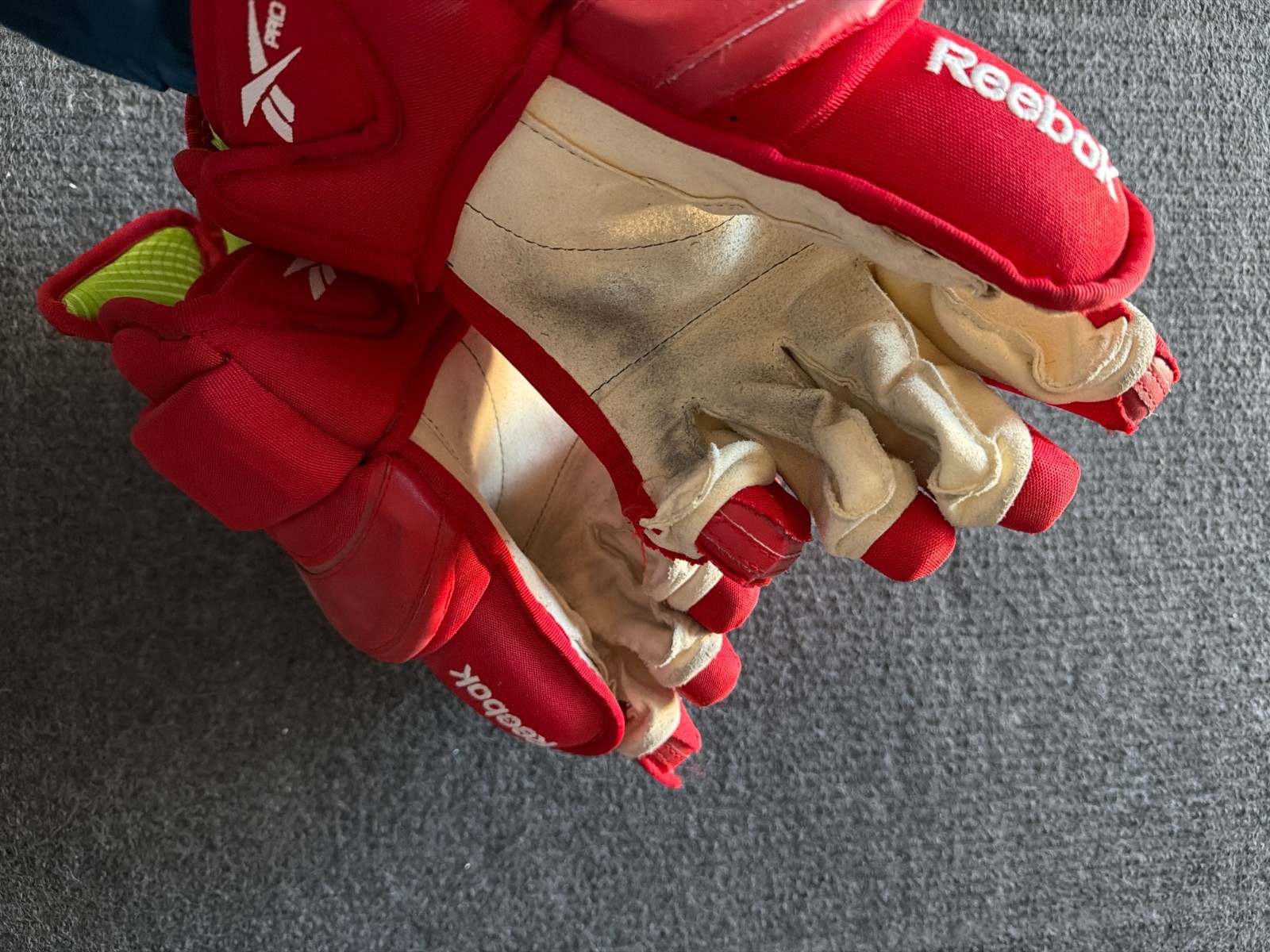 Reebok Ice Hockey 15" 38CM Red Gloves thumbnail 6