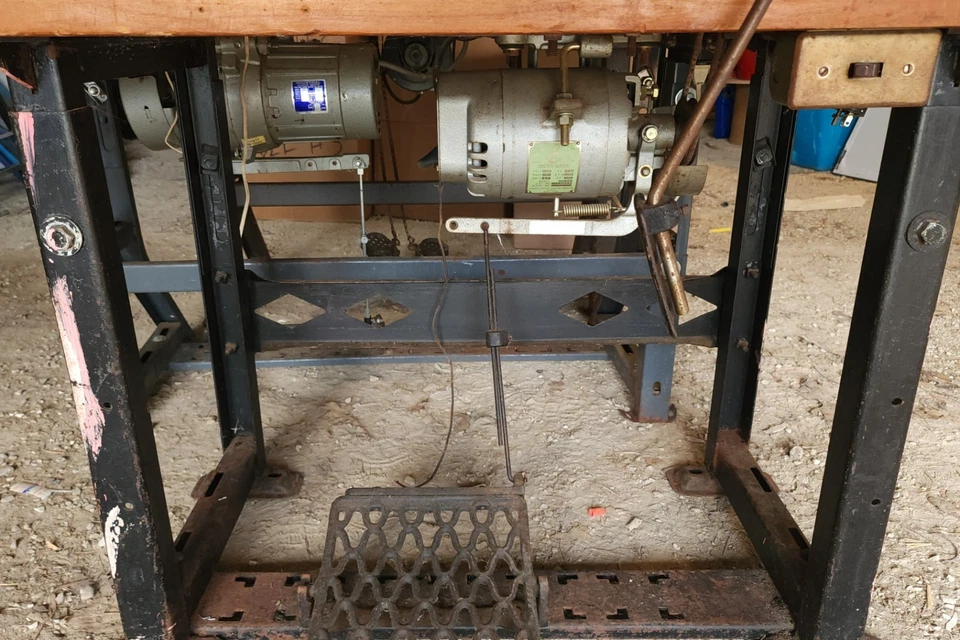 Промышленная швейная машина TACSEW TH-510 Chandler Lewis лот деталей - Изображение 3 из 4