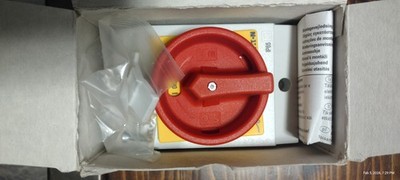 1pc EATON CUTLER HAMMER T0-1-102/I1/SVB 2 Pole Surface Mount N.O.n-Fused Sw