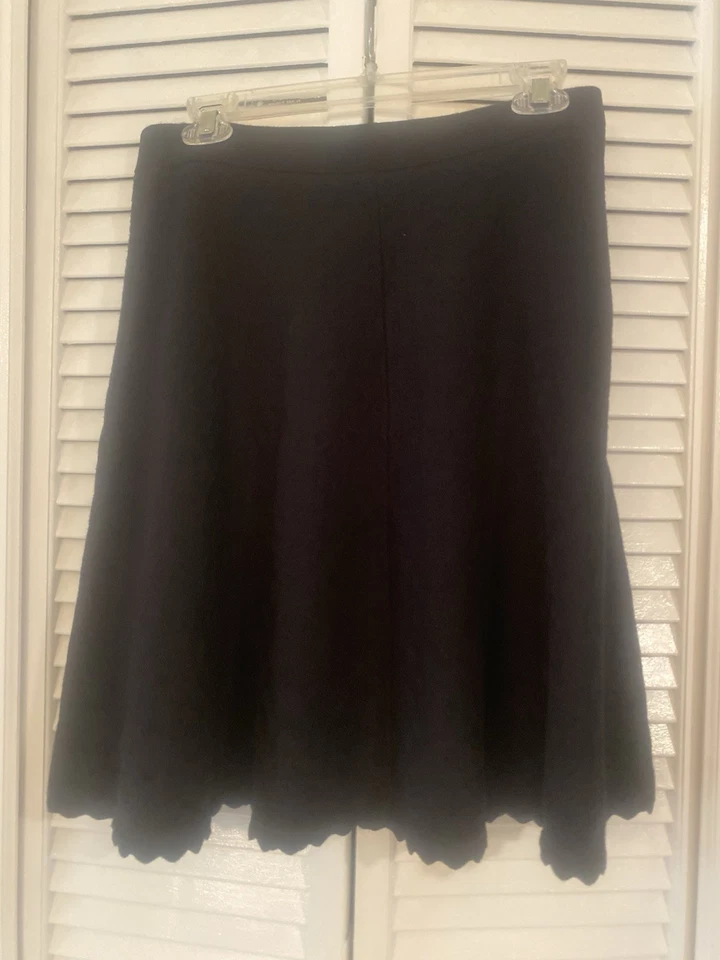 Falda acampanada Grace Elements para mujer negra tejida línea A talla L carrera fluida minimalista Foto 2 de 4