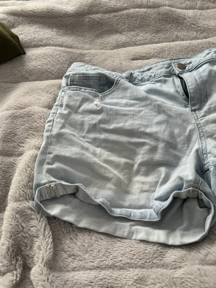 Lauren Conrad Shorts Womens Size 16 Blue Denim Cuffed - Image 3 of 4