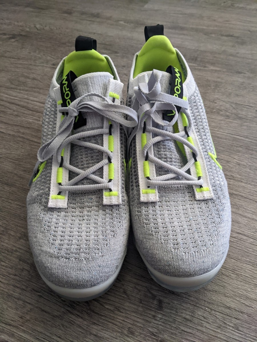 Youth Size 5.5 - Nike Air VaporMax 2021 Flyknit GS Kids Grey