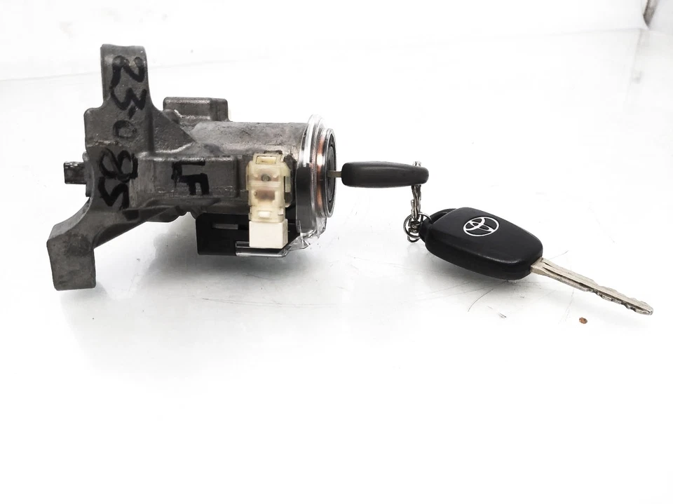 Обычный выключатель зажигания для Toyota Highlander 2015–2019 годов + ключ *без силового затвора - Изображение 2 из 4
