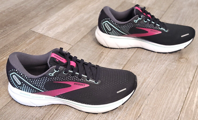 Brooks Women display picture 2