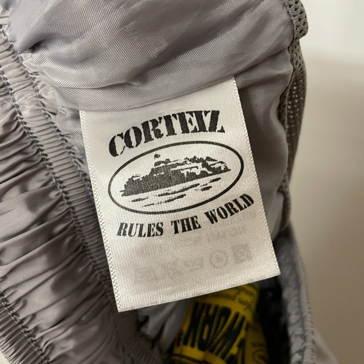 corteiz ナイロンパンツ 2025年最新】corteiz パンツの人気アイテム - メルカリ