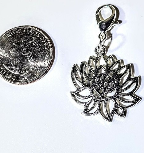 Lotusblume Clip on Charm mit Karabinerverschluss - Bild 1 von 2