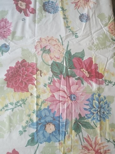 Bloomsbury Floral A Ramm Fabric Chintz Made In England Bees 1.77 Y - Picture 2 of 7