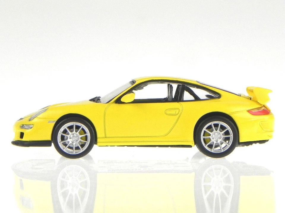 Porsche 911 997 GT3 yellow diecast model car 43205y Yatming 1/43 - Image 2 of 4