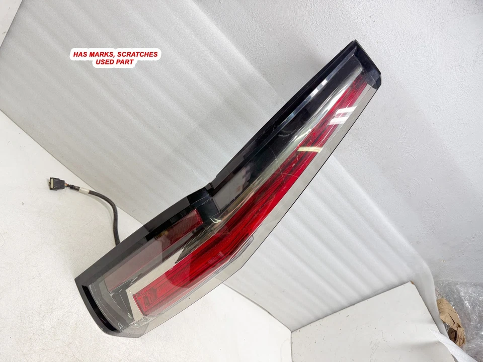 P50919 2015-2020 Cadillac Escalade Tail Light LED COMPLETE Driver Side SEE PICS - Image 2 of 4