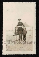 WW2 ERA SOLDIER MARINE DRESS UNIFORM METALS KIDS OLD/VINTAGE PHOTO- J643