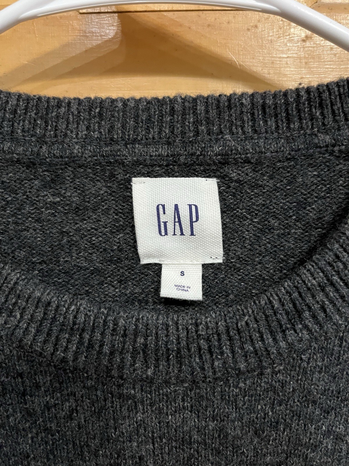 Gap Gray Crew Neck Pullover Sweater Small - image 2