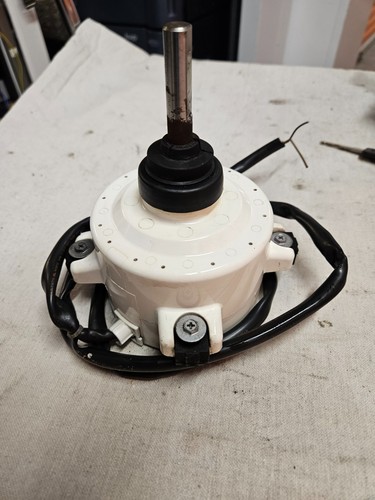 FGA MFE-45VVT Motor | 8P DC380V 100W | Made in Thailand – Used, Working