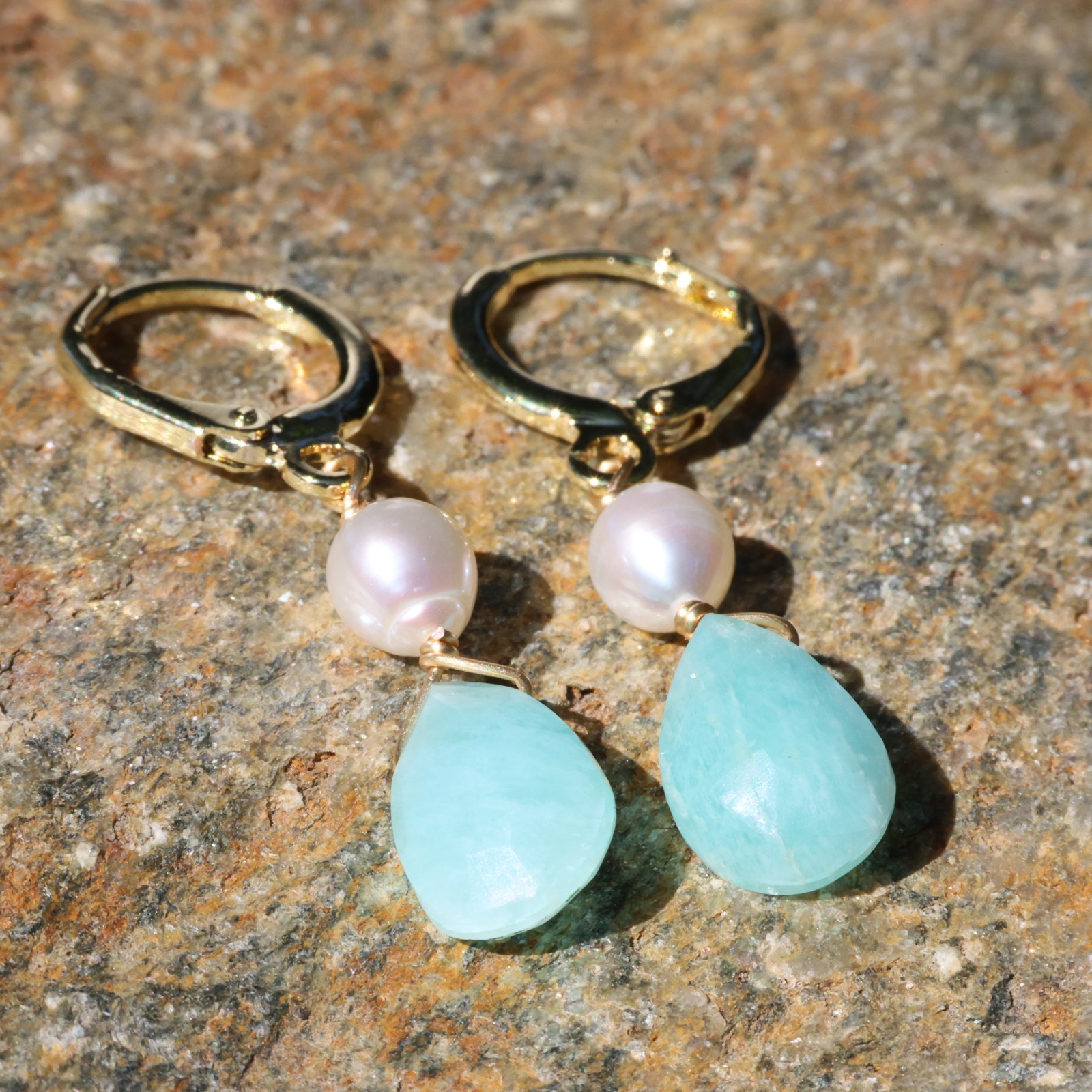 Créoles perle d'eau douce et amazonite 2306 | Le bijou bohème chic pour illuminer vos tenues d'été