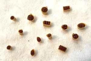 Food and baskets for miniature dollhouse  Vintage & NEW 1:48