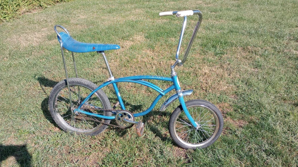Schwinn Stingray Deluxe 1967 original vintage azul sobreviviente 16" trasero, 12" delantero Foto 2 de 4