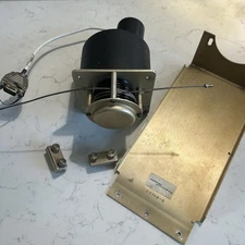 S-Tec 0105-R9 Autopilot Roll Servo - Cracked Housing, Untested + Hardware + Tray