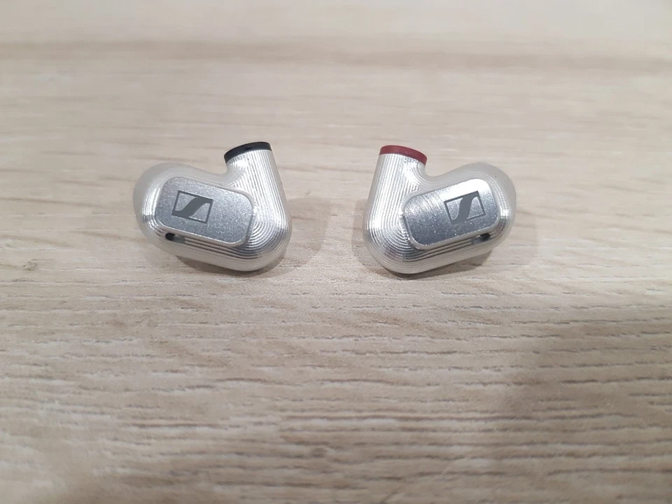 Sennheiser IE 900 In-Ear Wired Headphones with Audiophile Soundwa New- - Bild 4 von 4