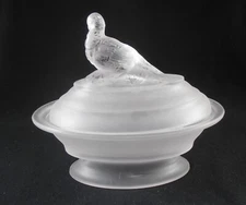Vtg Imperial Glass Frosted Satin Pheasant on Nest Covered Candy Dish Bird