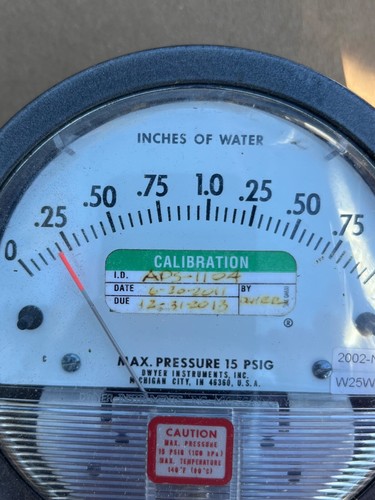 Dwyer 2002-NIST Magnehelic Pressure Gauge 0-2 Inches of Water Max Press 15 PSIG - Picture 6 of 12