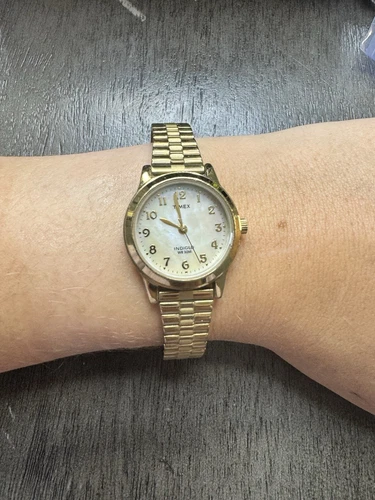 Vintage Timex Indiglo Gold Tone quartz Analog Watch
