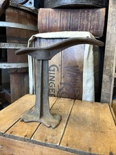 Antique Vintage Cast Iron Cobbler Shoe Making Repair Stand Boot Form 9 1/2” Tall
