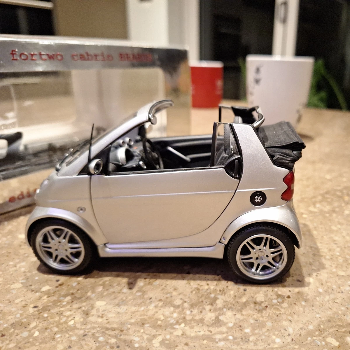Preços baixos em Smart 1:18 Escala Carros, caminhões e vans | eBay