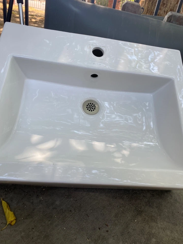 Прямоугольная раковина для ванной над прилавком DECOLAV из белой керамики - Изображение 3 из 4