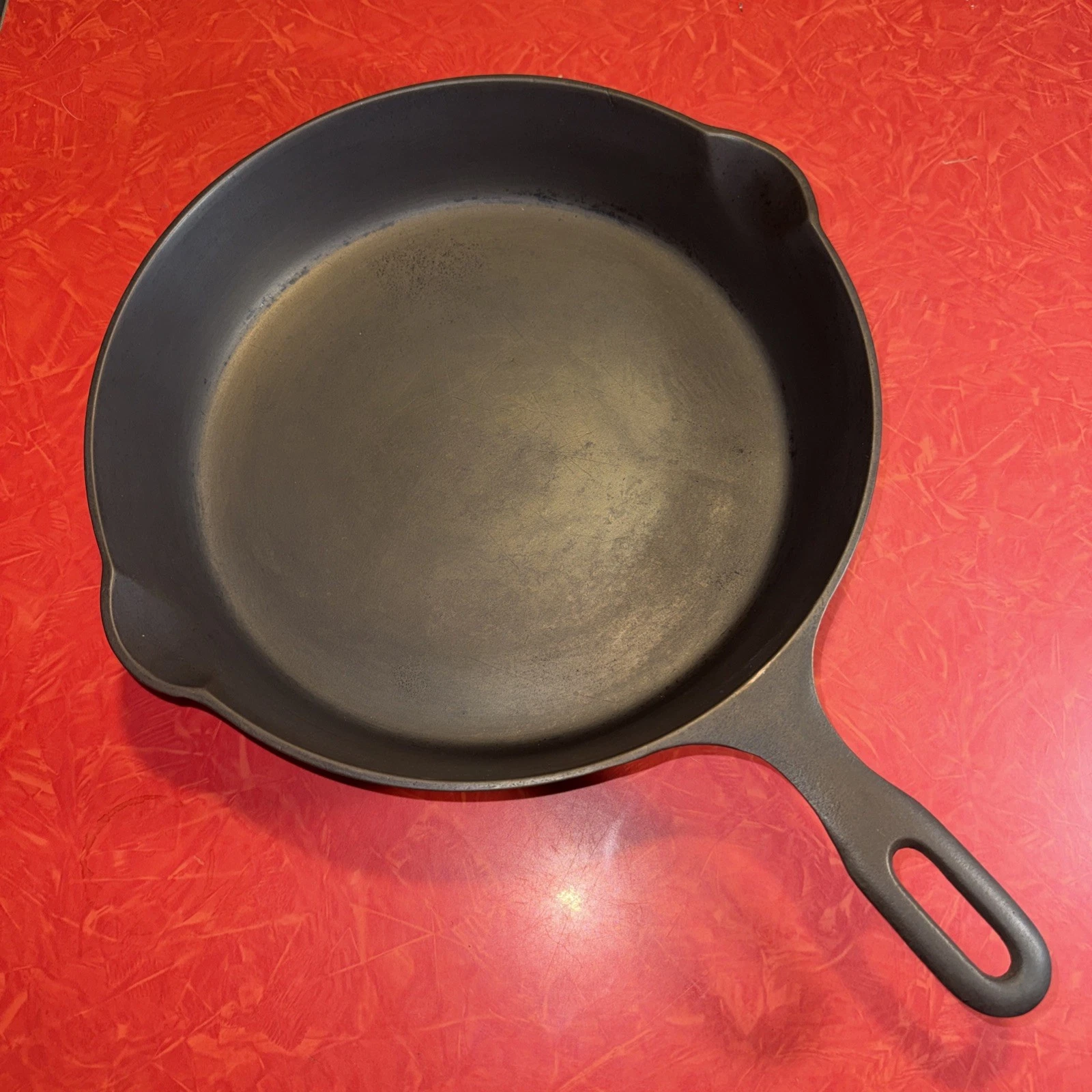 Iron Mountain 1082 Cast Iron Skillet By Griswold PAN Sits Flat GORGEOUS
Opens in a new window or