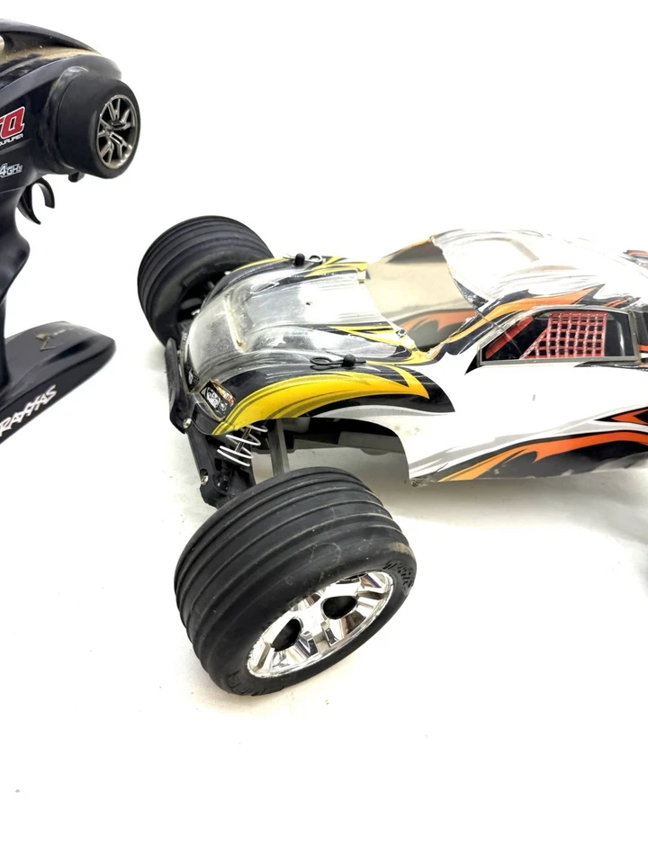 Traxxas Rustler 2WD Brushed Stadium Truck 1/10 - Image 2 of 4