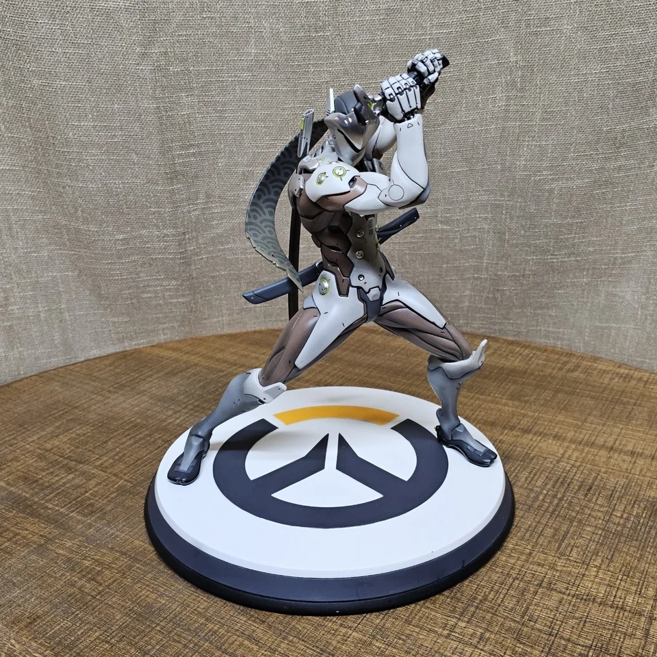 守望先锋 Genji 雕像 - 暴雪娱乐 — 第 2/4 张图片