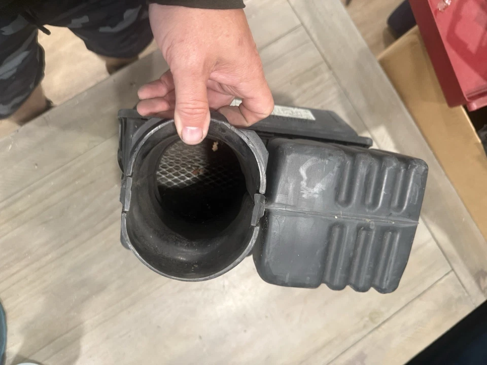 1995-1999 CHEVY SILVERADO/SIERRA/TAHOE/YUKON 5.7ltr воздушная коробка P/N 25175502 OEM - Изображение 4 из 4