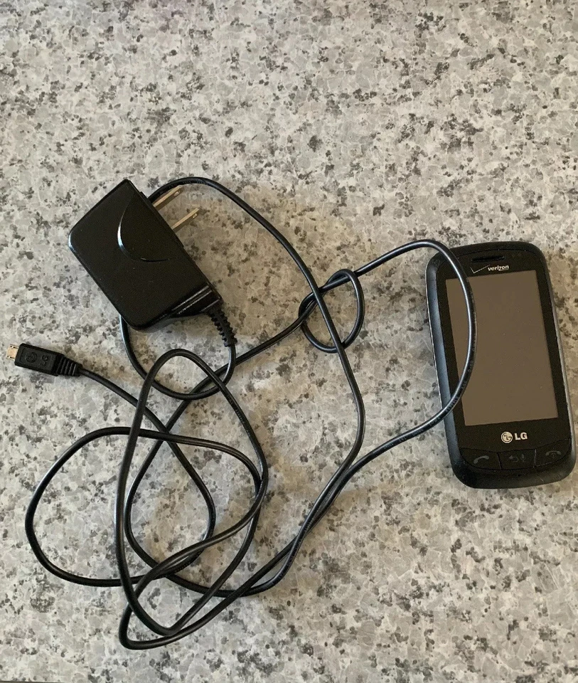 LG Cosmos Touch  VN270 - Black Verizon Cellular Phone - Image 2 of 4