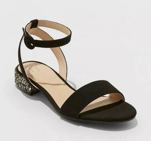target wide width sandals