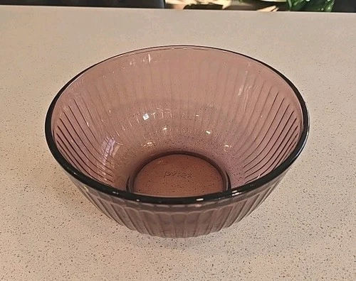 Pyrex Ribbed Cranberry Glass Mixing Bowl 7403-S - 10 Cups 2.5L - FILM