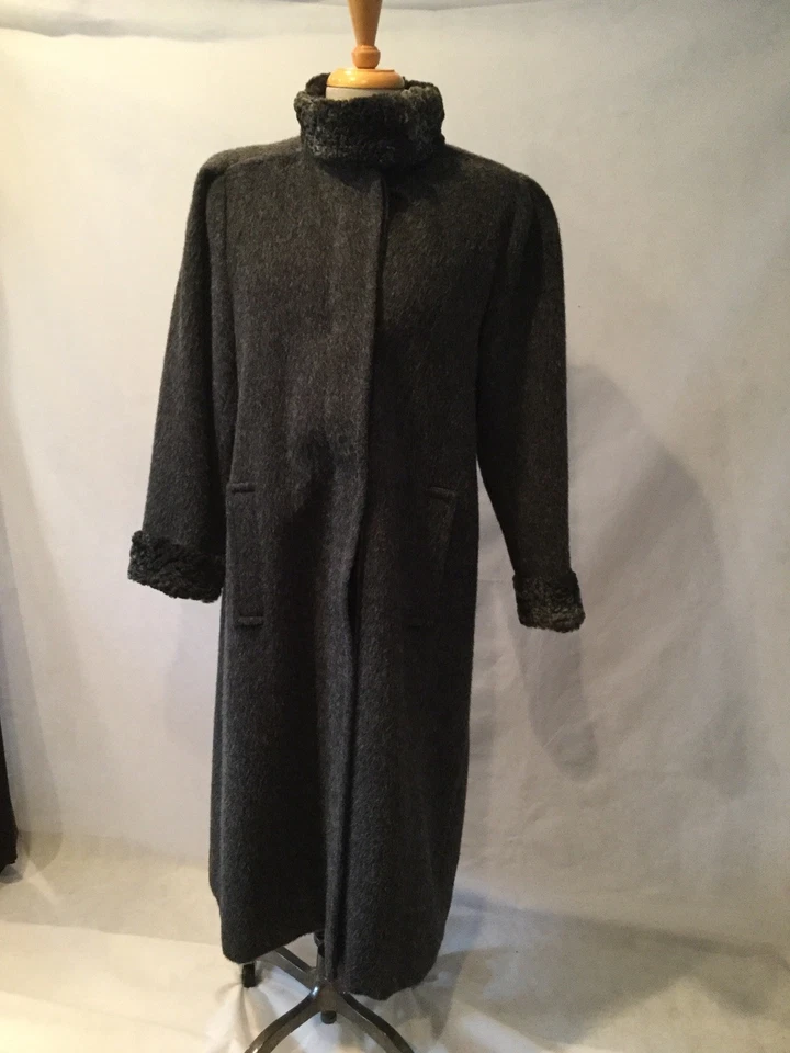 ABRIGO VINTAGE SEARLE GRIS CARBÓN CON ACENTO DE LANA DE CORDERO DE UN SOLO PECHO-TALLA 6 Foto 2 de 4