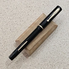 Gregg Black Lever Fill Golden Trim Flat Cap Top Enamel Logo 5 Inch Fountain Pen