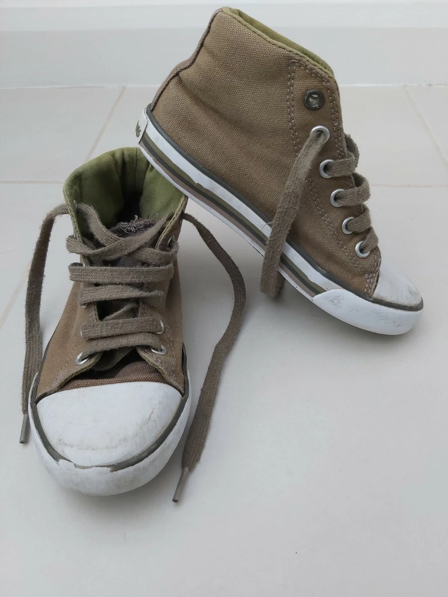 Clarks high cheap tops