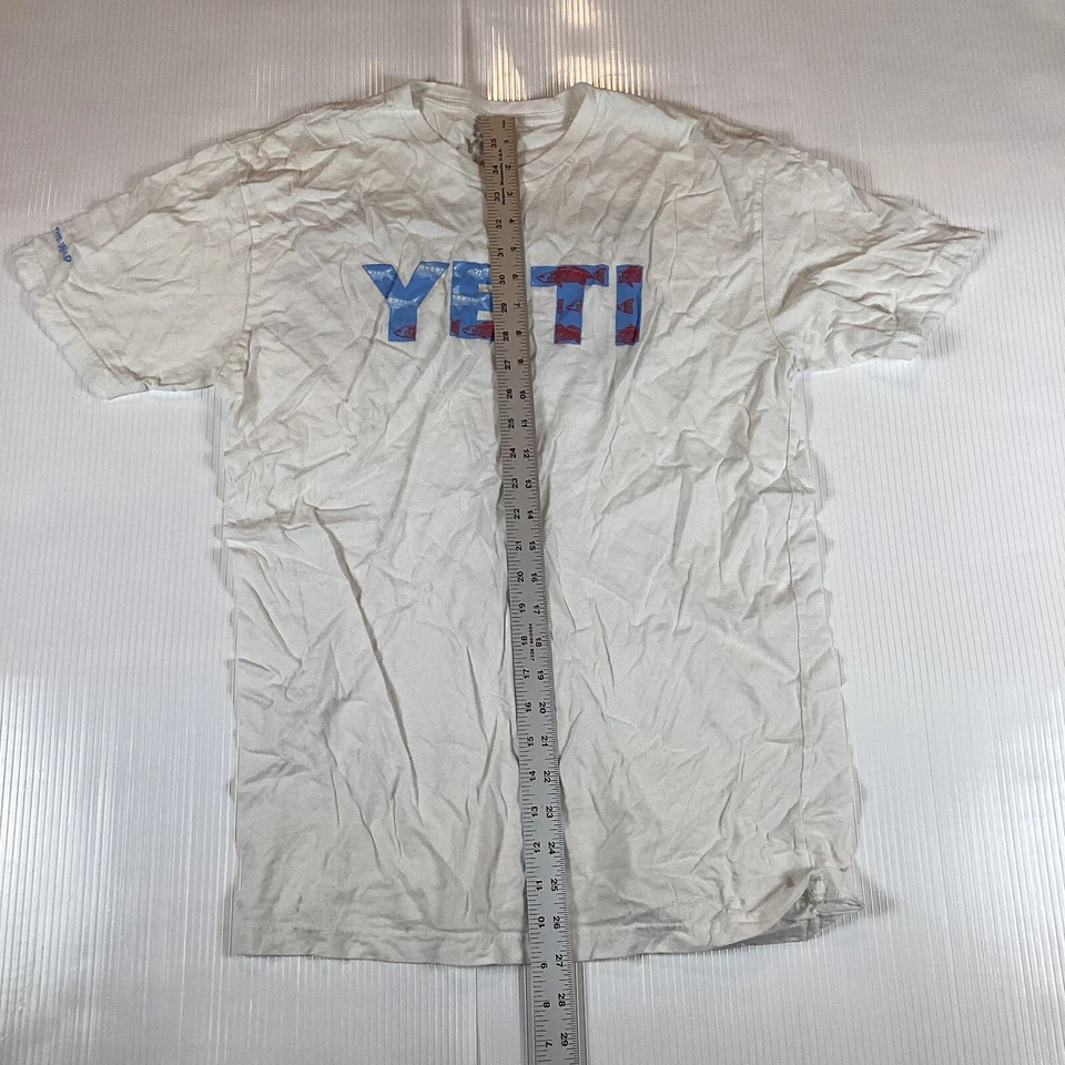 Camiseta Yeti Masculina Tamanho G Grande Manga Curta Decote Redondo Pulôver Branco Mancha - Imagem 4 de 4