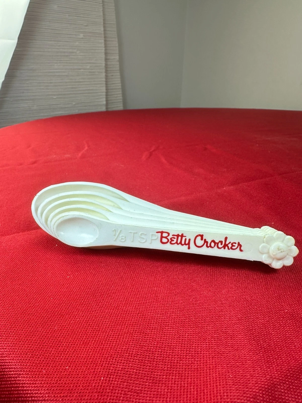 VTG Rare Original Collectible Betty Crocker Measuring Spoons White Red Letter