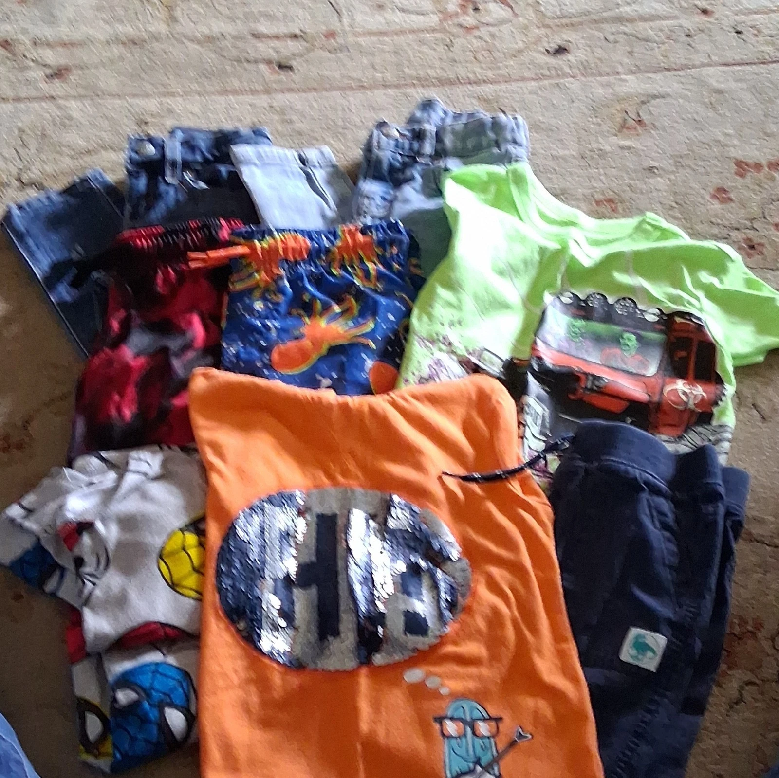 Boys Size 4 Lot Clothing
Opens in a new window or tab