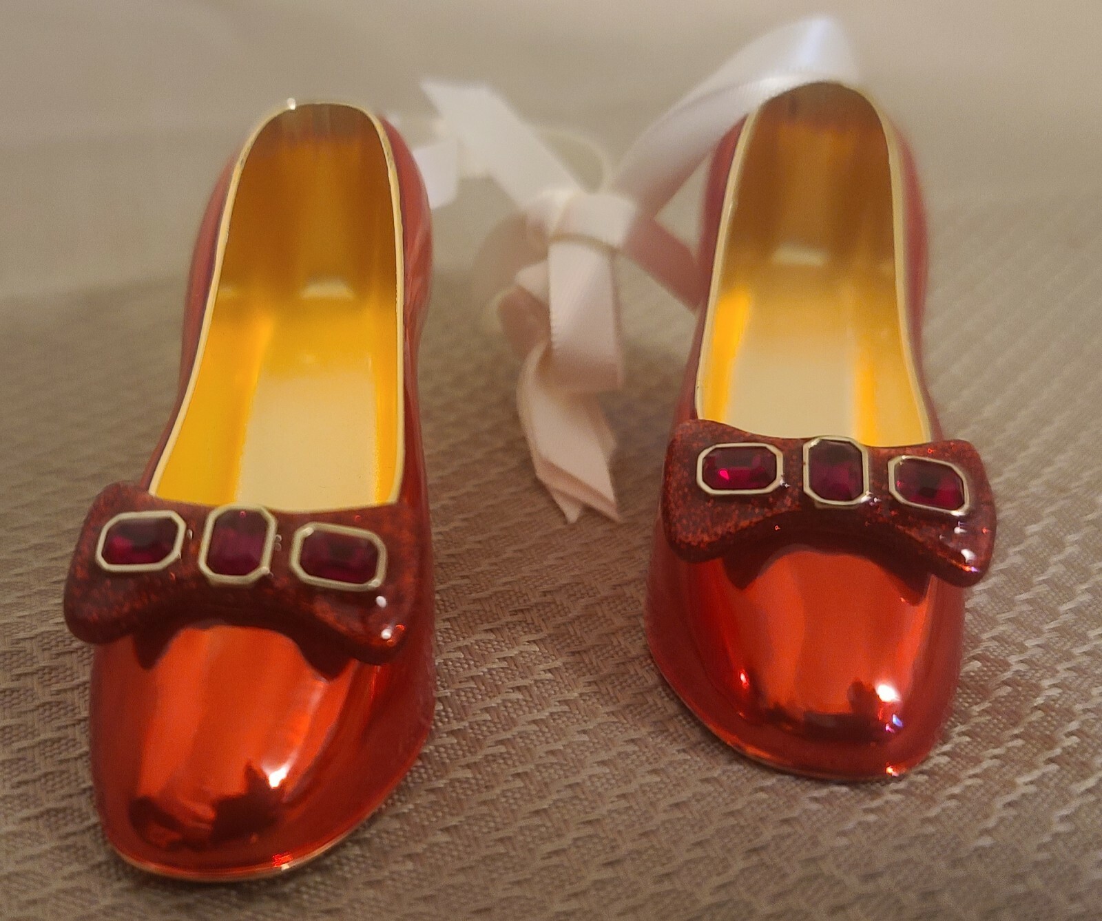 2018 Hallmark Keepsake The Wizard Of Oz Ruby Slippers Ornament eBay