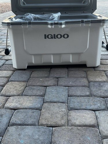 Igloo - IMX 70 Quart Cooler - White NEW OPEN BOX! READ - Picture 4 of 12