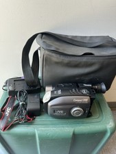 JVC Compact VHS Camcorder GR-AX930U w/ Batteries  Bag