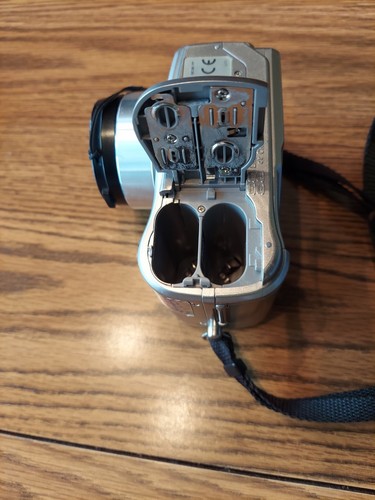 Olympus C-750 4mp Ultra 10X Zoom Digital Camera Tested. With many extras - Picture 6 of 11
