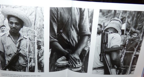 RAUL CORRALES / CUBAN Mini Art Book about Iconic CUBA Revolution Photographer - Picture 5 of 9