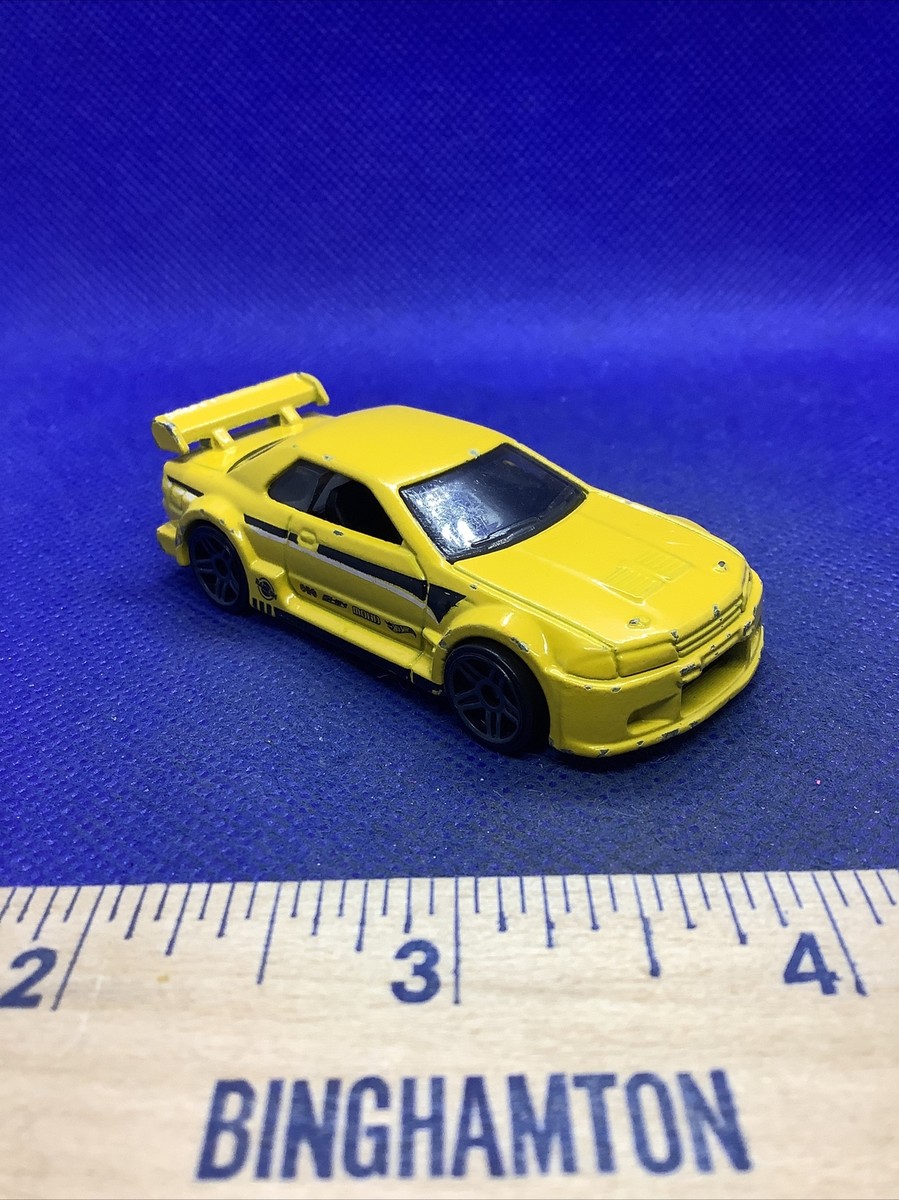 laboratory 1/64 NISSAN GTR32 YELLOWミニカー 2015 Mattel 1:64 Scale Hot Wheels • Yellow Nissan Skyline GT