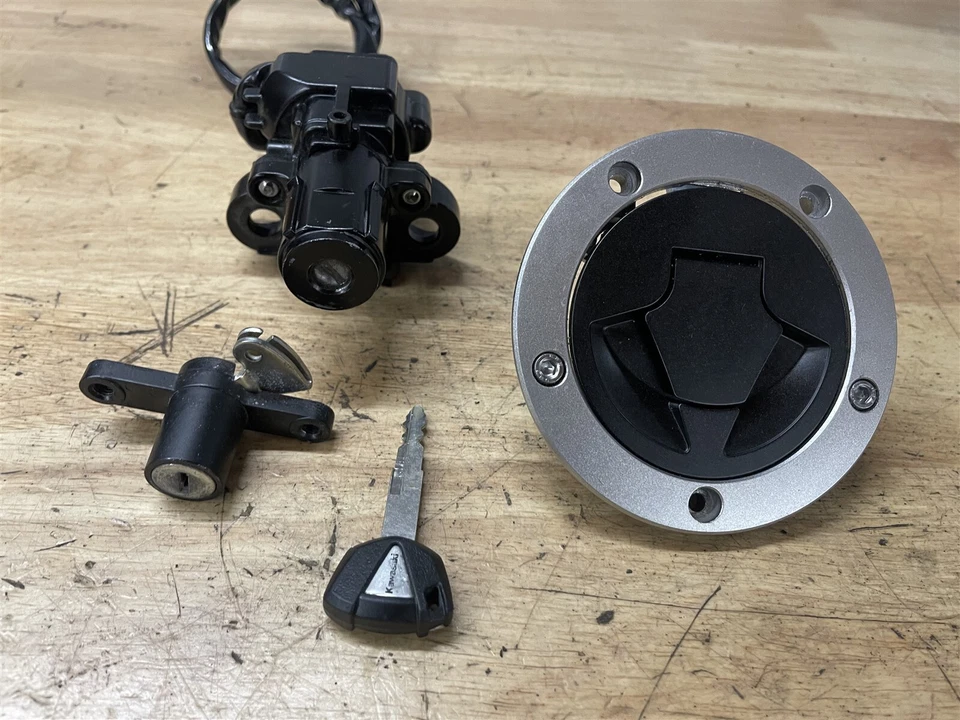 Kawasaki Ninja EX 650 EX650 12 13 14 15 16 OEM conjunto de trava interruptor de ignição tampa de chave - Imagem 2 de 3