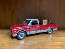 1st gear - 1:25 diecast metal - 1968 Chevrolet C-10 Ace Hardware
