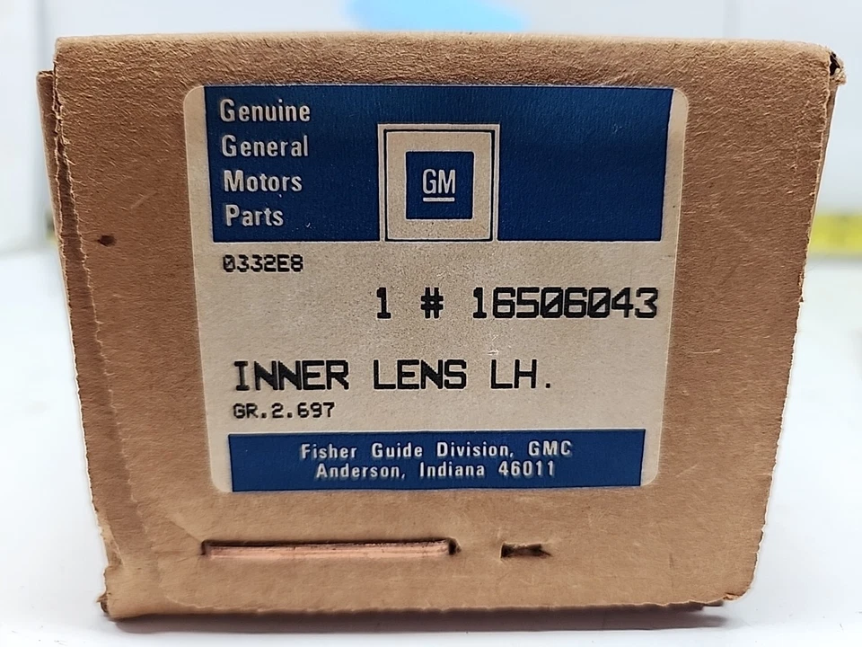 Nuevo OEM GM LH lente de luz trasera interior 16506043 1987-1989 Chevrolet Beretta (682) Foto 2 de 4